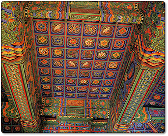 Patterns of ceiling